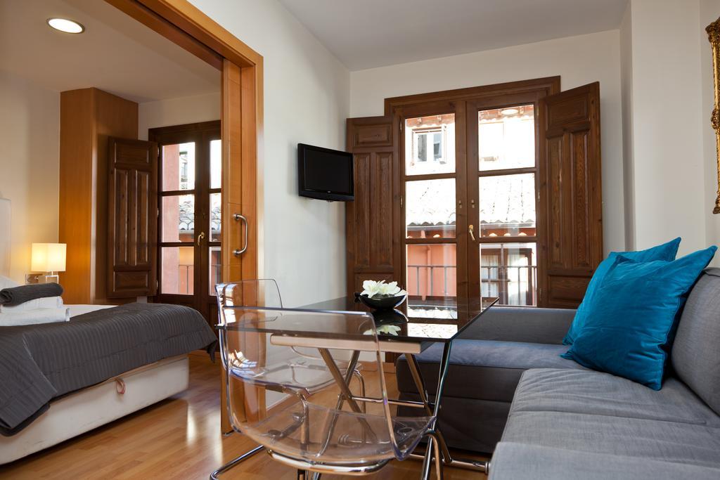 Apartamentos Elvira 21 Granada Zimmer foto